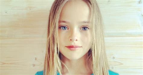 VIDEOS. Kristina Pimenova, 10 ans, topmodèle russe